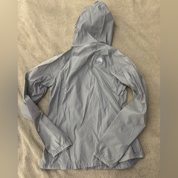 The North Face Quest DryVent Hooded Waterproof Mesh Lined Jacket  Gray Women Med - Picture 9 of 9